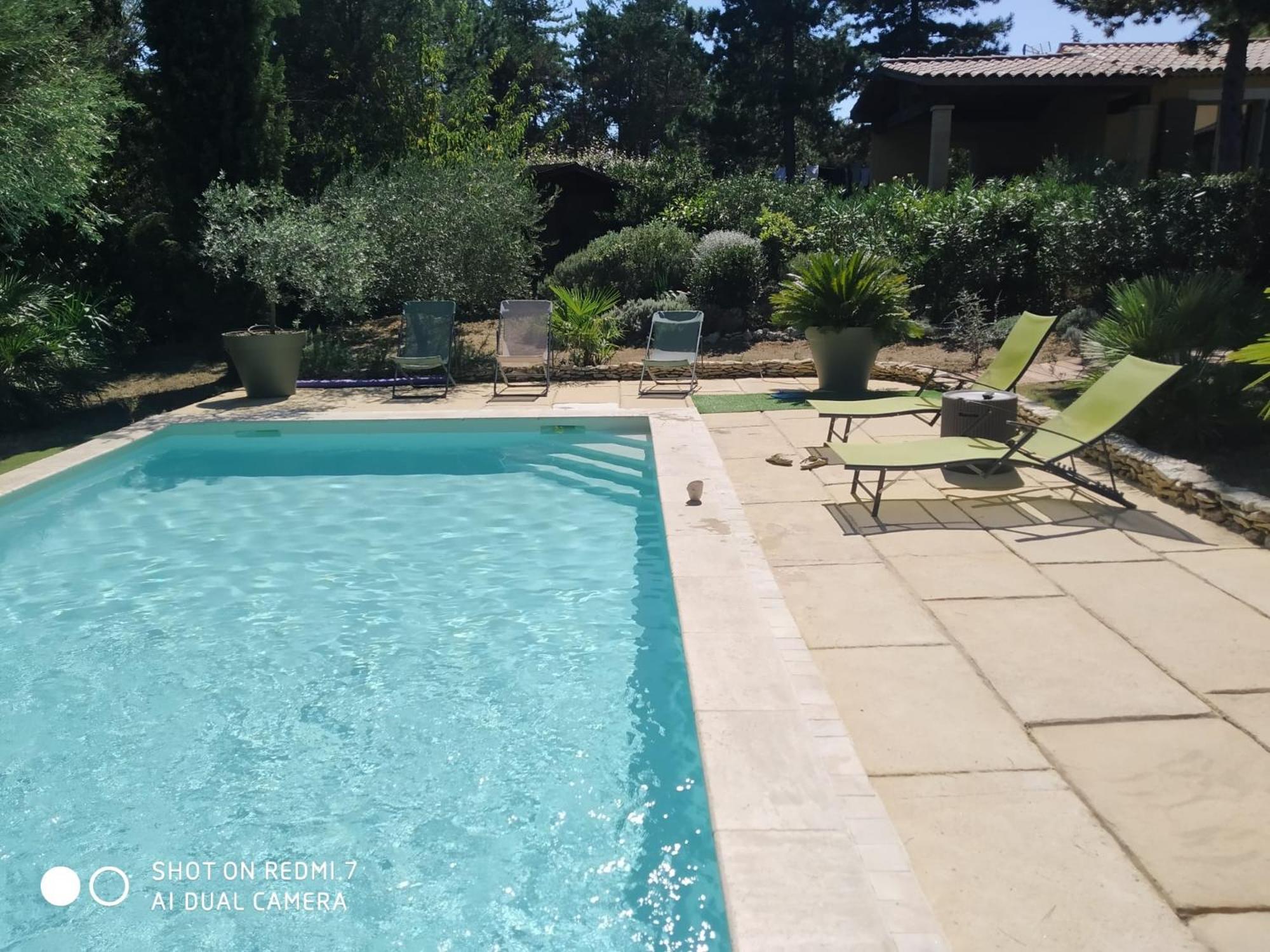 Proche Uzes Petit Gite Avec Grande Cuisine D'Ete Et Piscine Saint-Siffret 外观 照片