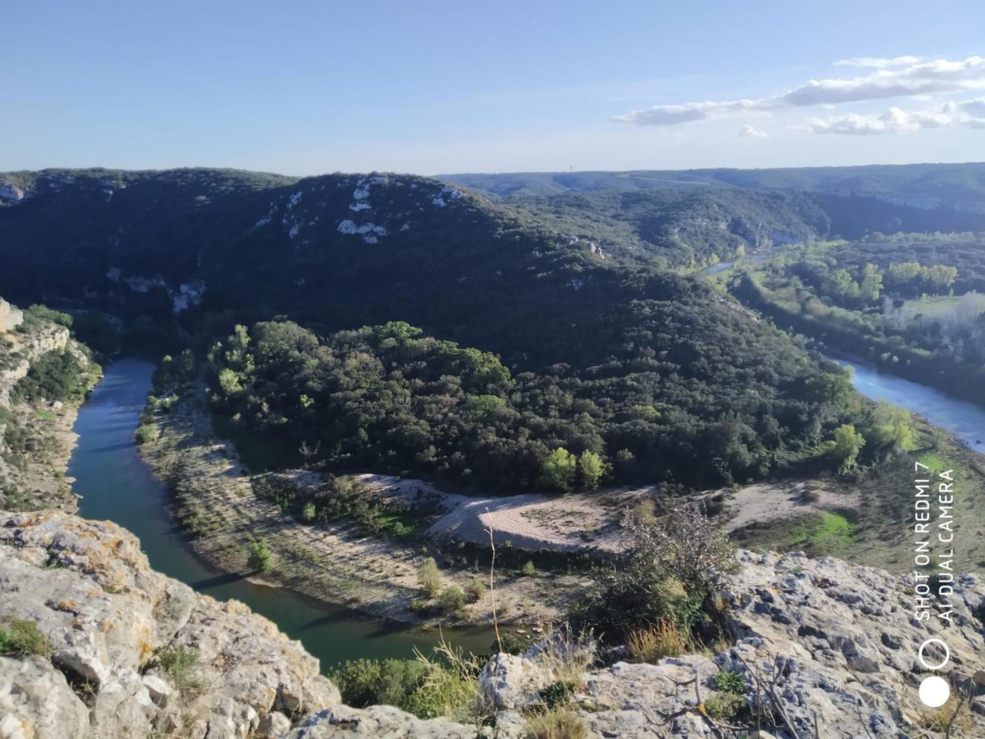Proche Uzes Petit Gite Avec Grande Cuisine D'Ete Et Piscine Saint-Siffret 外观 照片
